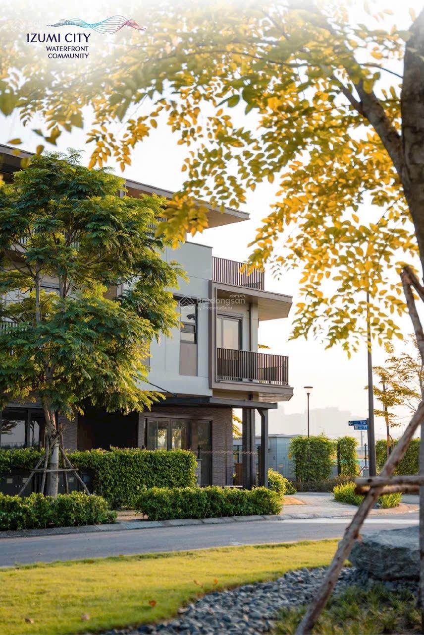 Nhà phố vườn ven sông Izumi City - chỉ cách Vinhomes Quận 9 qua cầu Đồng Nai 2 - sân vườn 54m2