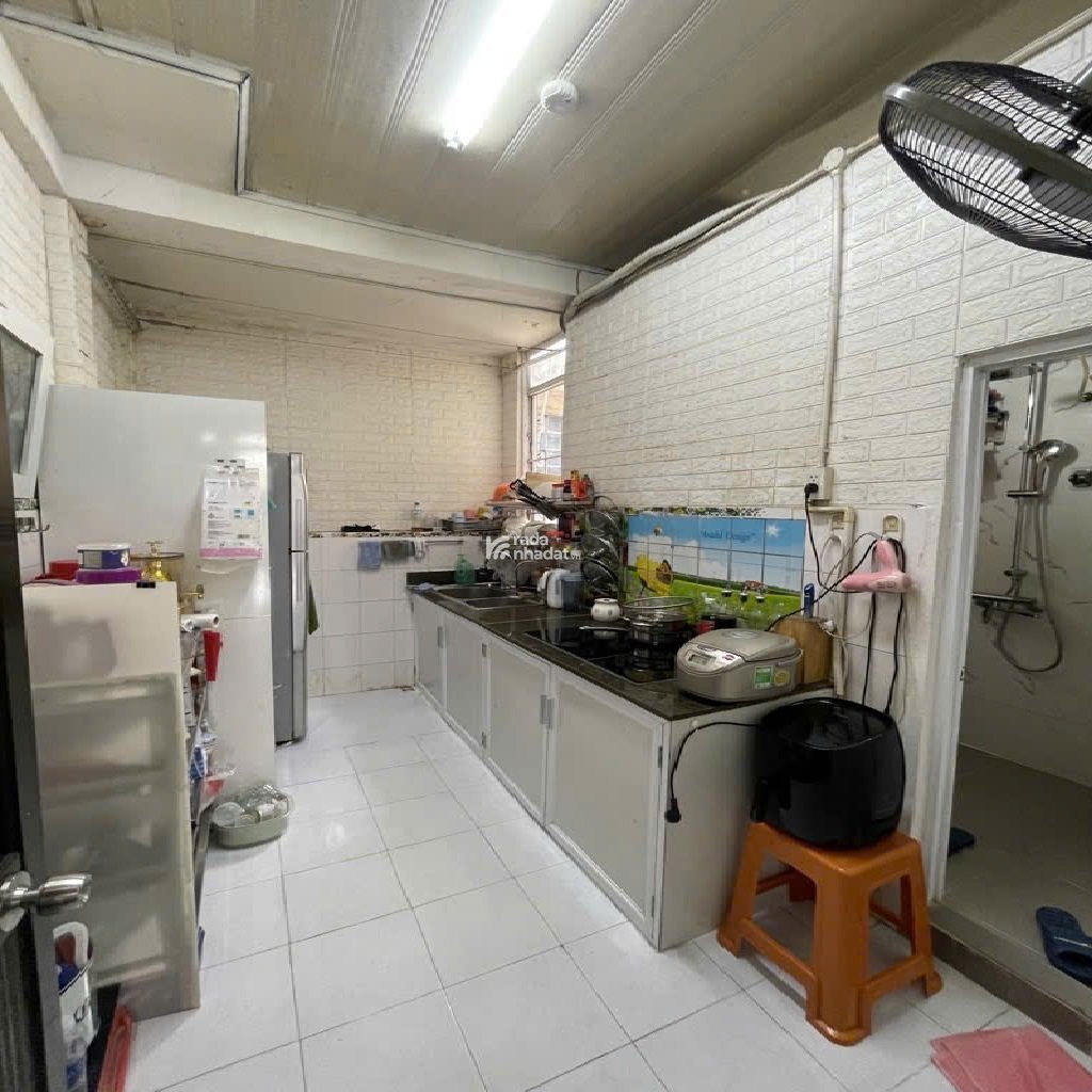 Chung cư Cách Mạng Tháng Tám, QUẬN 10, Sổ vuông 43.5 m2, 2.34 tỷ