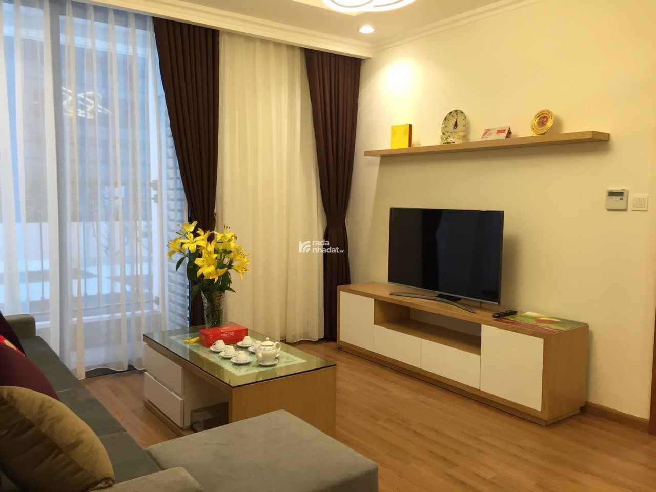 Gia đình tôi cần bán căn hộ cao cấp Vin Metropolis với mức giá cực tốt, nội thất full, sổ đỏ sẵn