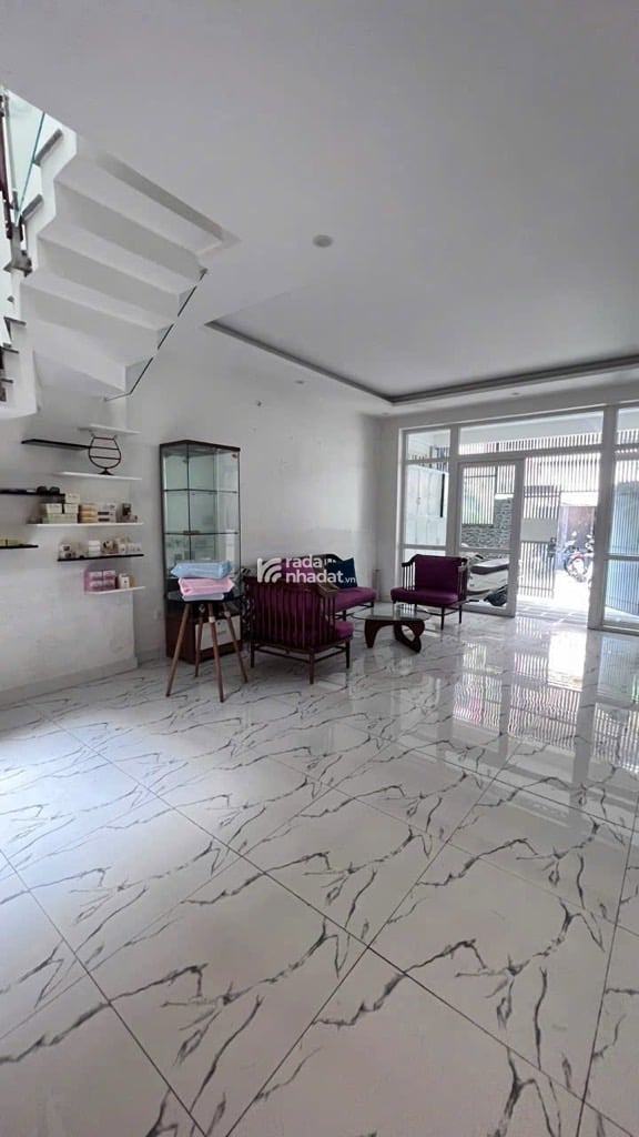 BÁN NHÀ HOÀNG VĂN THỤ – PHƯỜNG 4 – QUẬN TÂN BÌNH - HẺM TRƯỚC NHÀ 6M - ĐANG CHO THUÊ 25 TRIỆU/TH