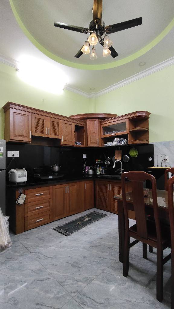 BÌNH TÂN-  5 TỶ250  4 x 14  Trệt  2lầu  san thượng 4 phòng ngủ 4nhà vệ sinh 
