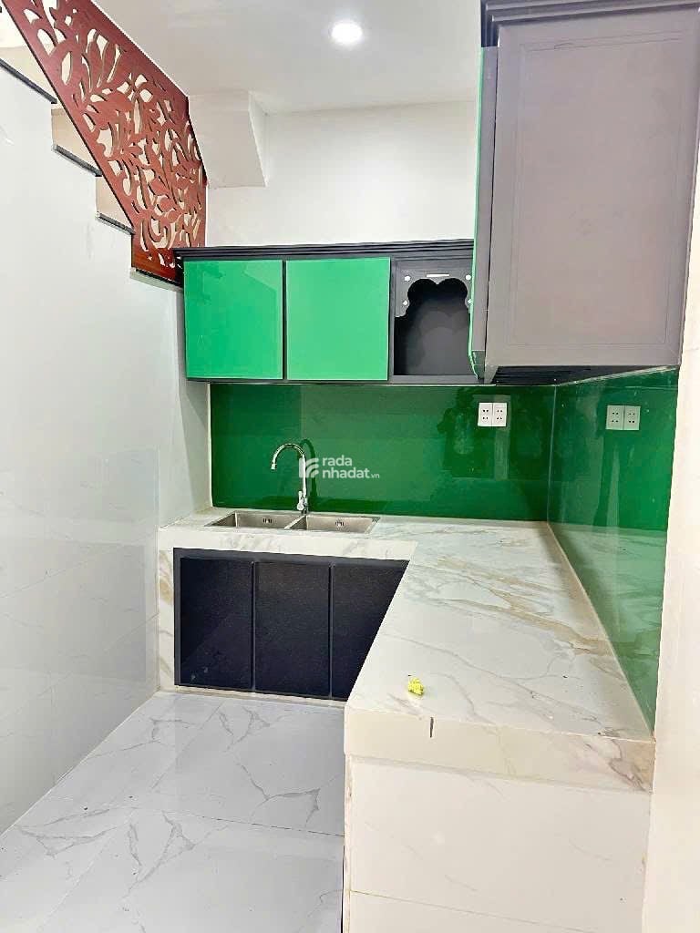 Bán nhà đẹp nhỉnh 6 tỷ, 40m2, 4PN, Âu Dương Lân, trung tâm Quận 8