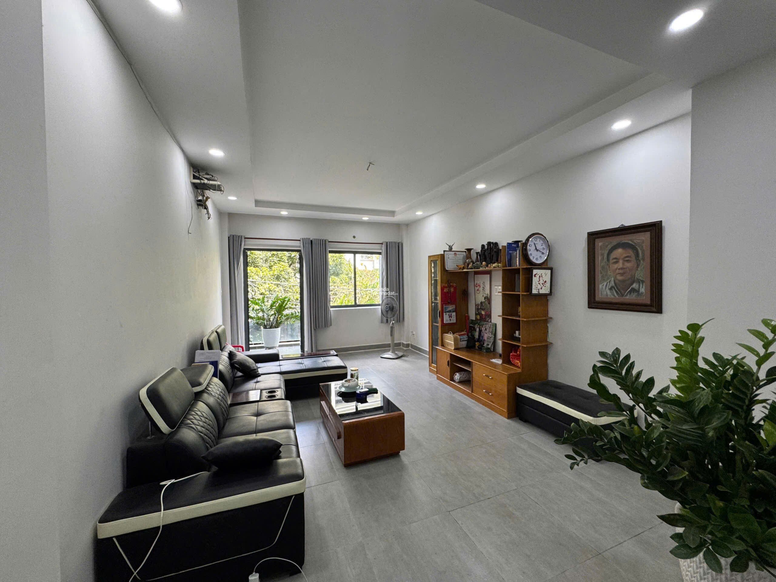 Hàng hiếm tại Bàu Cát 2, 17 tỷ, 60m2, 5PN, 5WC, 5 tầng
