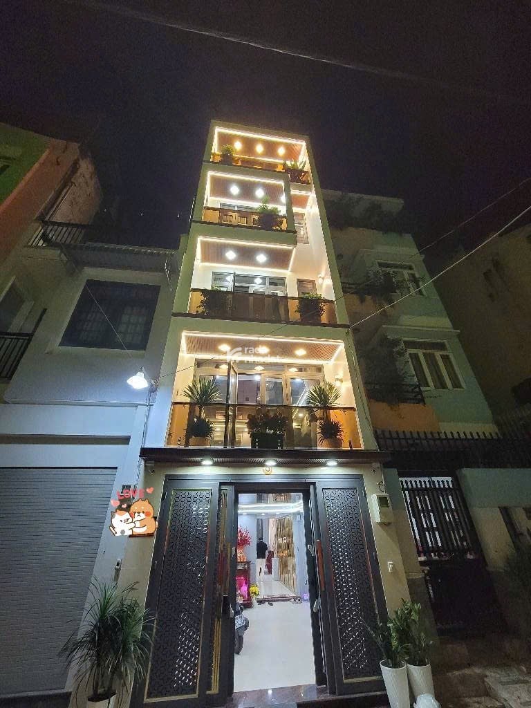 NHÀ 6 TẦNG MỚI ĐẸP - 72M2 - HẺM 8M - GẦN GA T3 & SIÊU THỊ EMART 