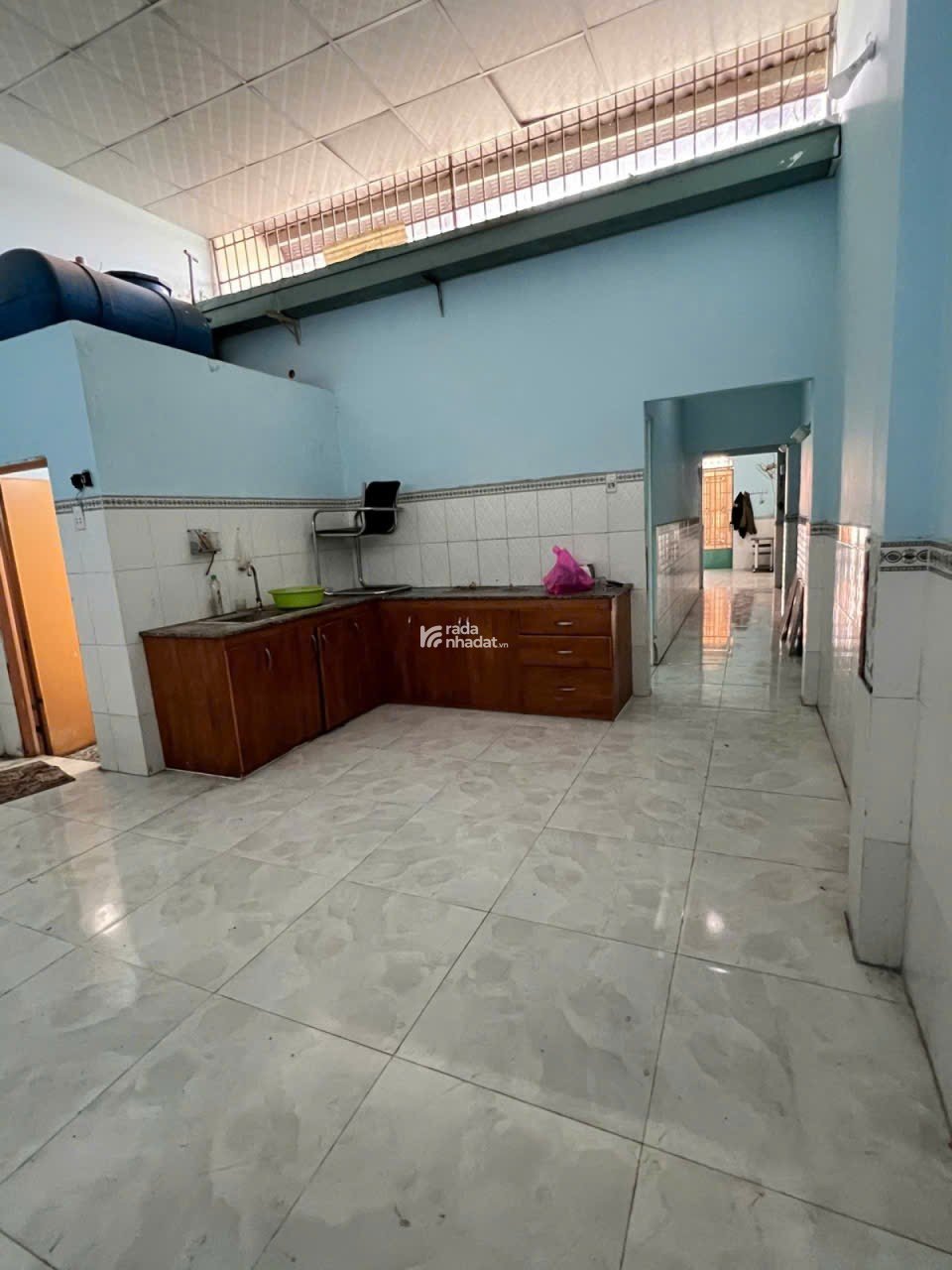 NHÀ CẤP 4 SHR XE HƠI ĐẬU TRONG SÂN RỘNG RÃI HÓC MÔN 