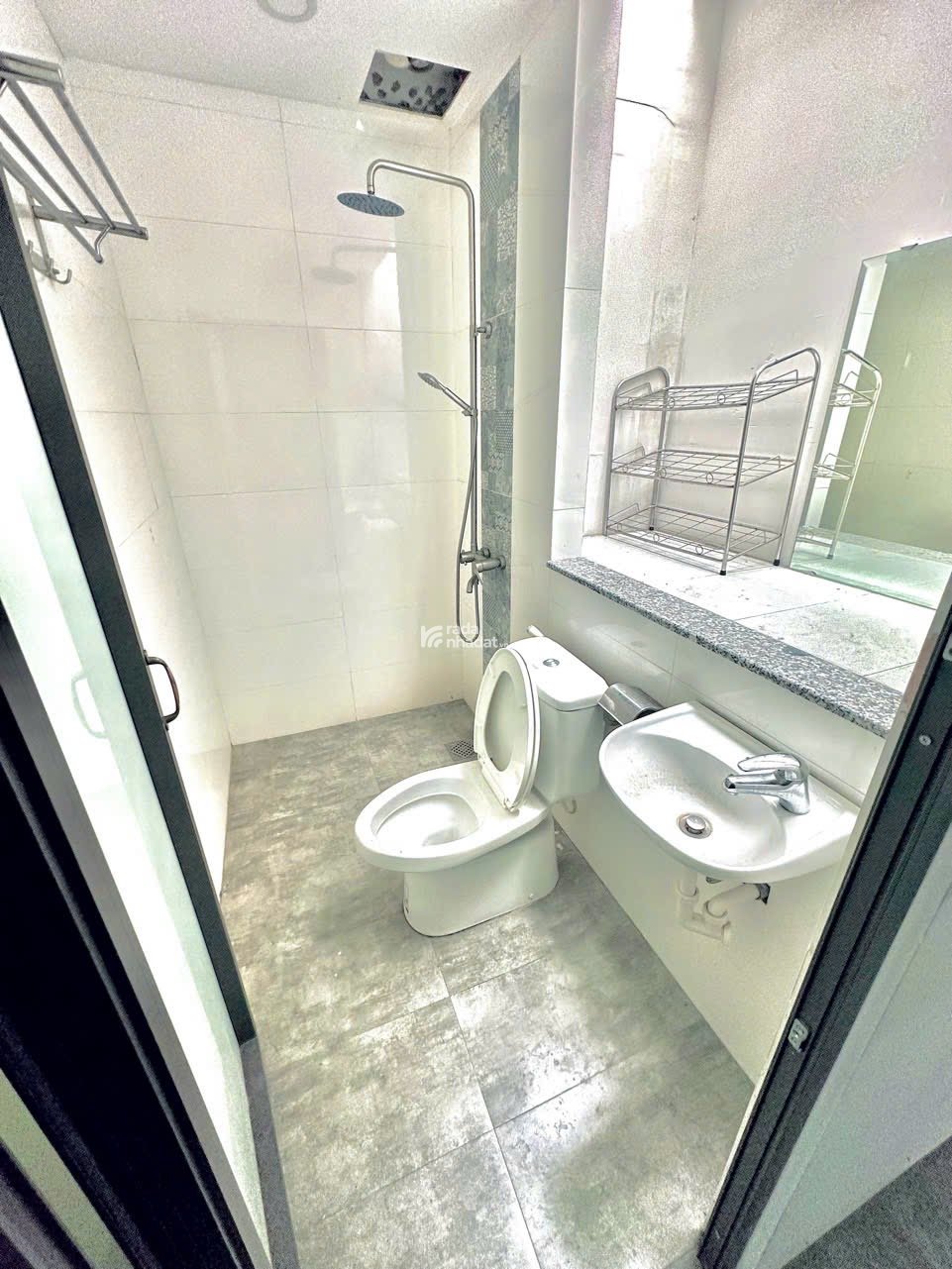 Căn Hộ Rộng 35m2 Quận 10 Có Ban Công Gần Đại Học Bách Khoa, UEH