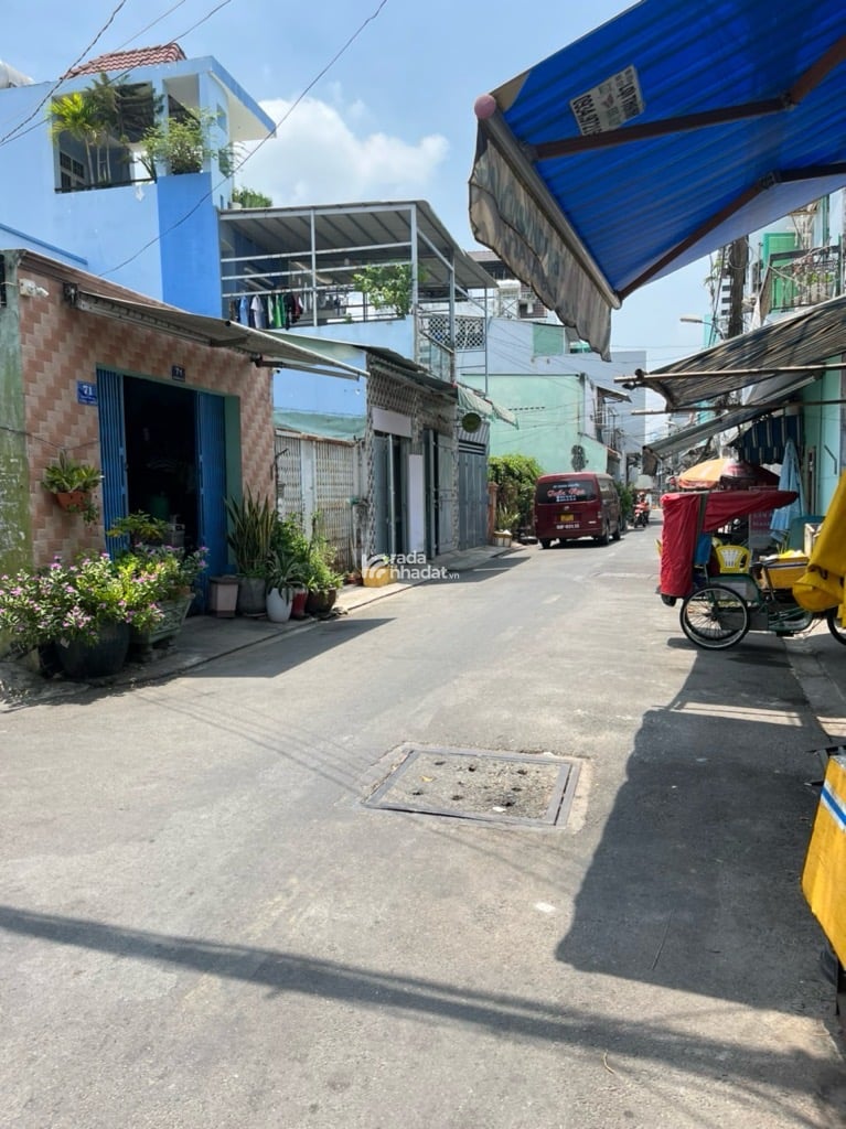 MẶT TIỀN (khu vực hiếm nhà bán) -  CẠNH BẾN XE MIỀN TÂY THÔNG LÝ CHIÊU HOÀNG - 100M2 (3,8m x 26m)  