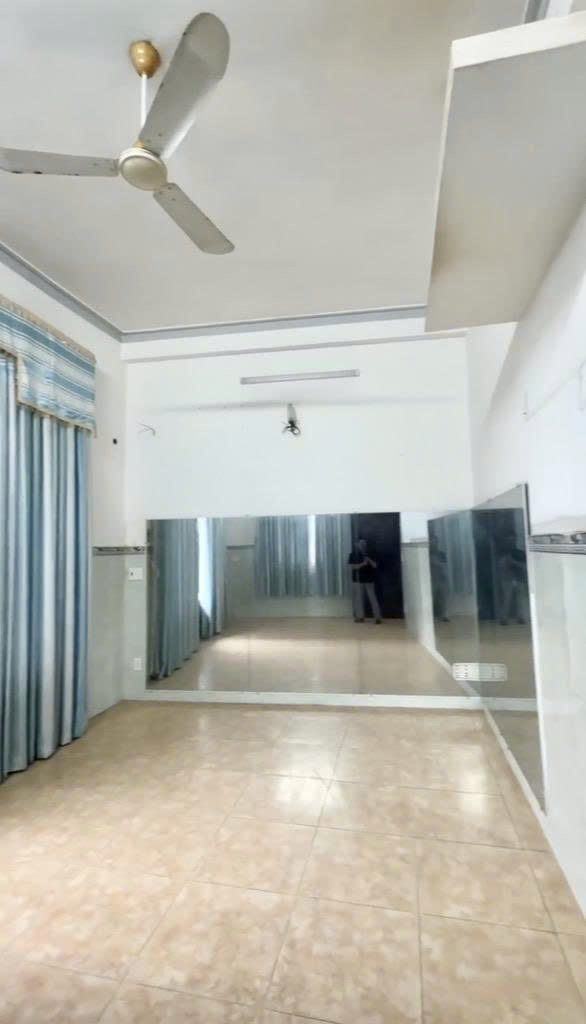 Hẻm 6m Gò Dầu cách MT 5m, 111 m2 nở hậu 7m, 4 tầng 8PN, dòng tiền 22tr/tháng