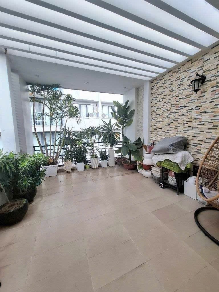 NHÀ 5 TẦNG - 64M2 - 5PN - HẺM 8M THÔNG Ô TÔ - TIỆN Ở VÀ KINH DOANH