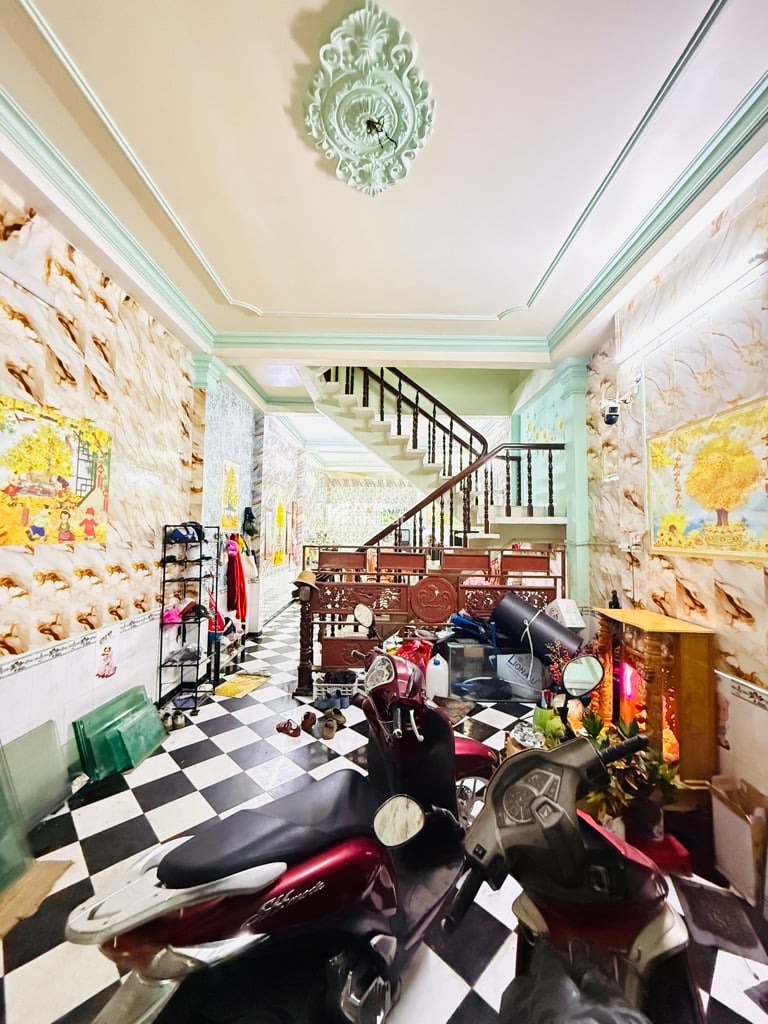 SÁT VÁCH QUẬN 1, CHDV ĐIỆN BIÊN PHỦ, BÌNH THẠNH, 75M2 TIỆN XÂY MỚI. GIẢM 550TR CHỈ CÒN 9.5T TL 