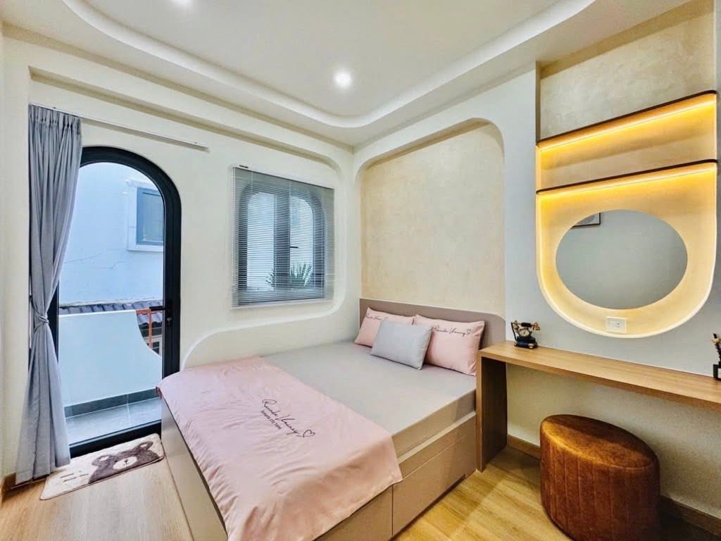 Bán nhà hẻm 1/ Nhật Tảo, Phường 8, Quận 10. DT 37m2 hẻm xe hơi, sổ hồng riêng