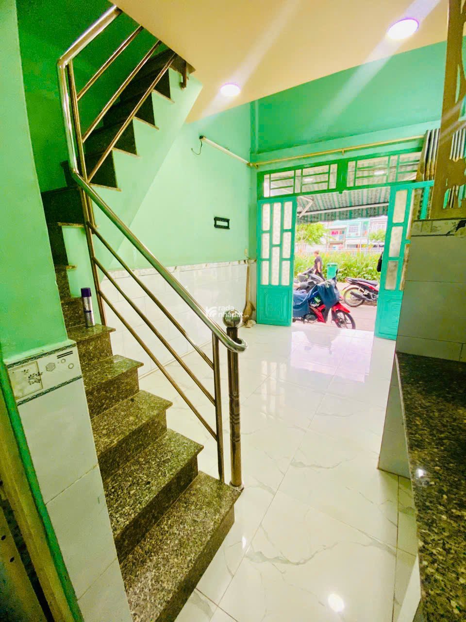 Bán nhà đẹp thoáng mát mặt view sông 
