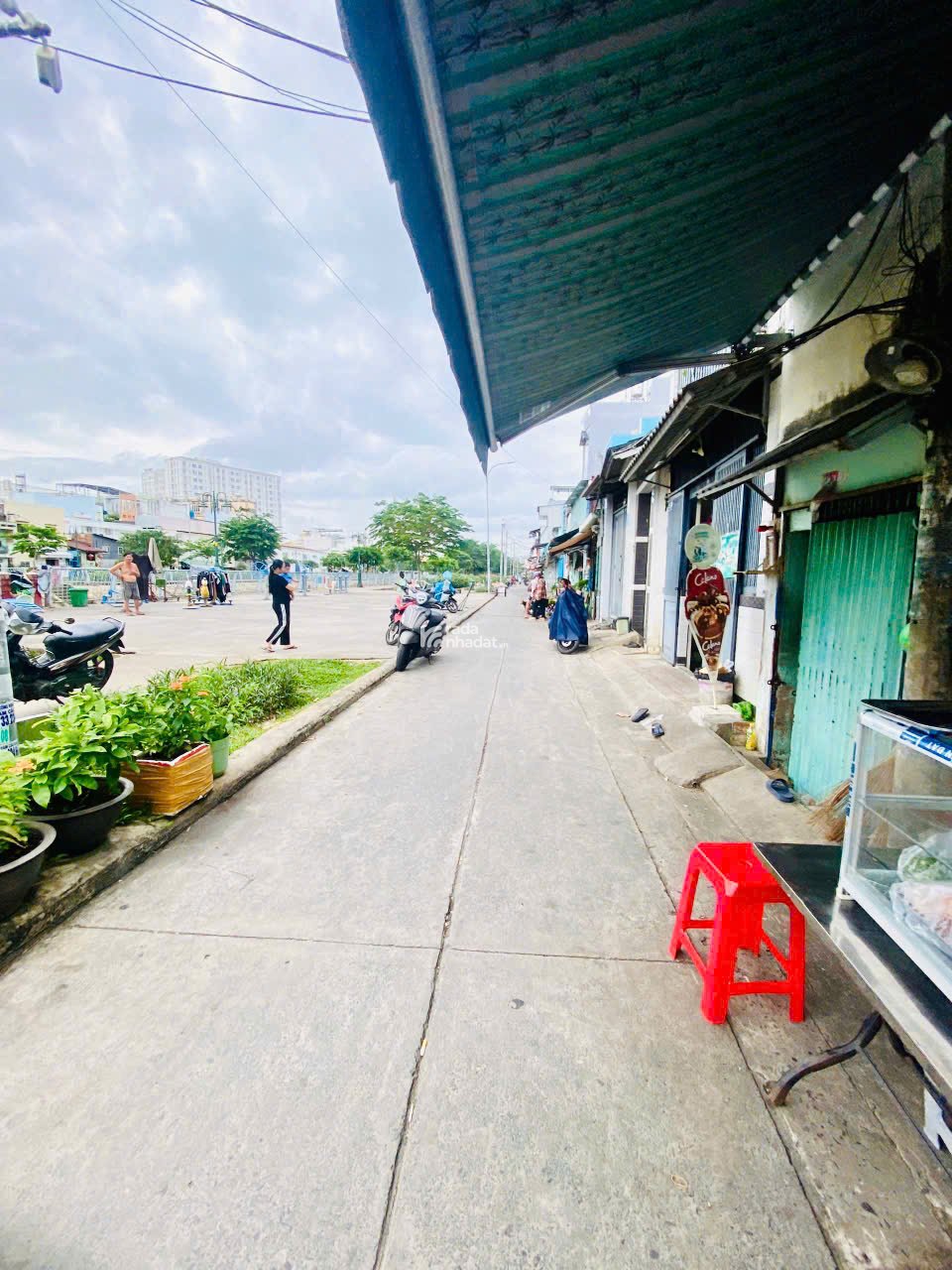 Bán nhà đẹp thoáng mát mặt view sông 