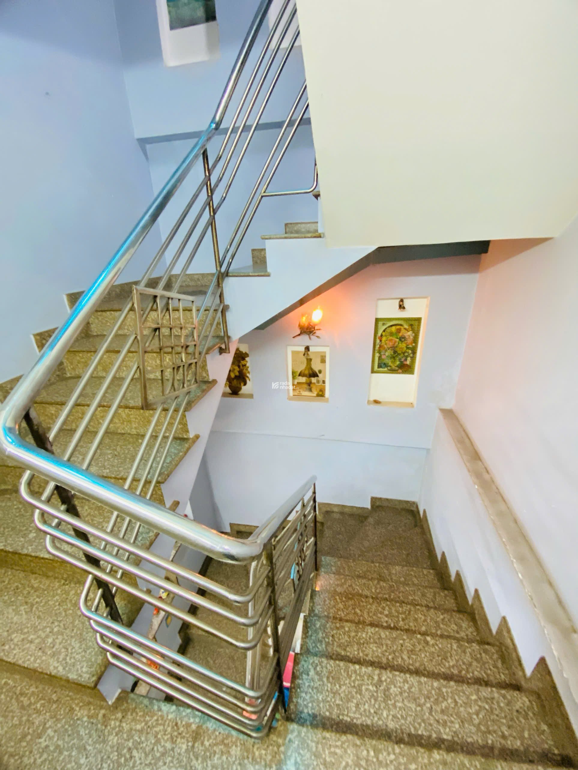 Bán nhà 4 tầng, 4 PN, trung tâm Quận 11