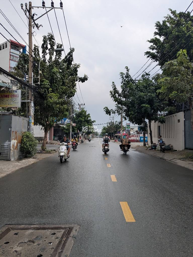 NHÀ HẺM 7M OTO 4.5313M NỞ HẬU CÁCH MẶT TIỀN 3 CĂN THOẠI NGỌC HẦU GIÁ 7.5 TỶ