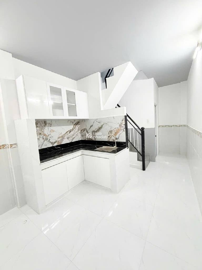 NHÀ 3 TẦNG - 30M2 - TRUNG TÂM QUẬN 10 - HẺM 3M THÔNG ĐƯỜNG 3/2