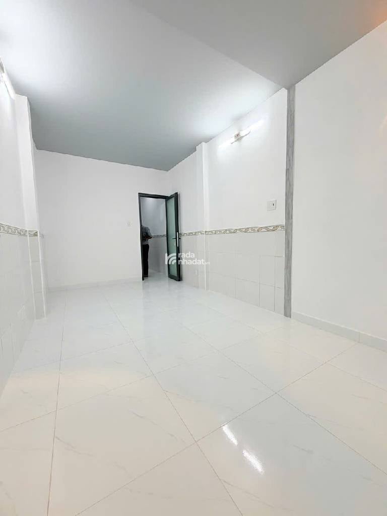 NHÀ 3 TẦNG - 30M2 - TRUNG TÂM QUẬN 10 - HẺM 3M THÔNG ĐƯỜNG 3/2