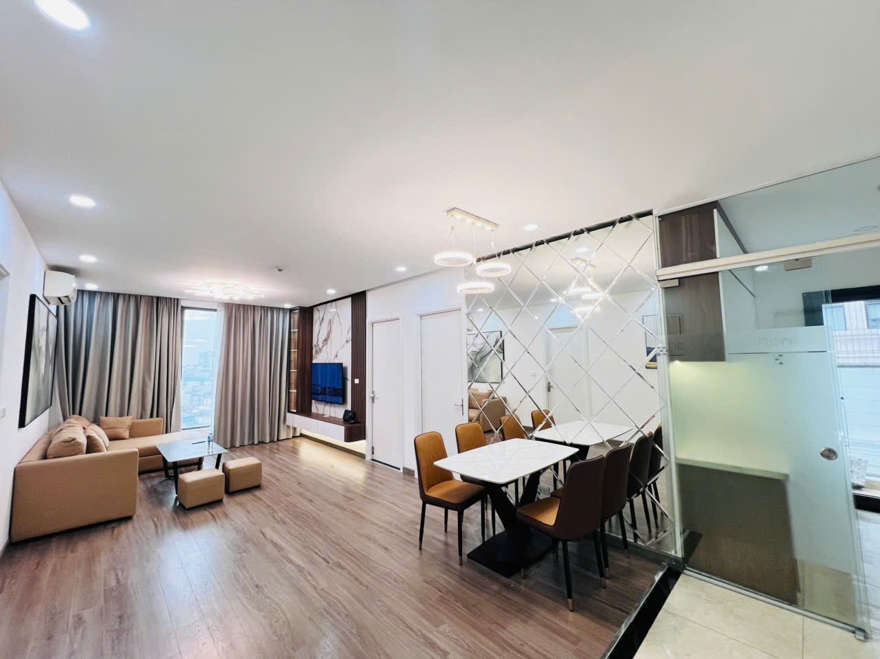 Bán chung cư Eco Green 85m2 3pn,2wc 6.868 tỷ đẹp nhất Nguyễn Xiển nhà có bán công
