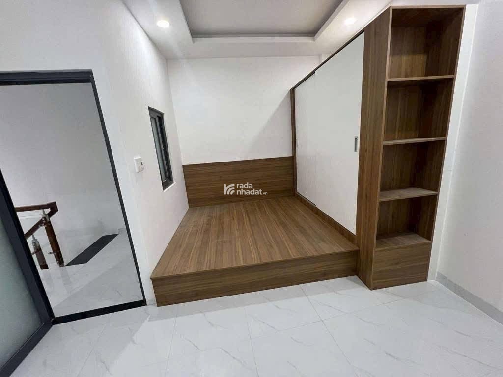 BÁN GẤP!! Nhà Phạm Viết Chánh P19 Bình Thạnh, giá 3ty75, Hẻm xe hơi, Sổ hồng riêng