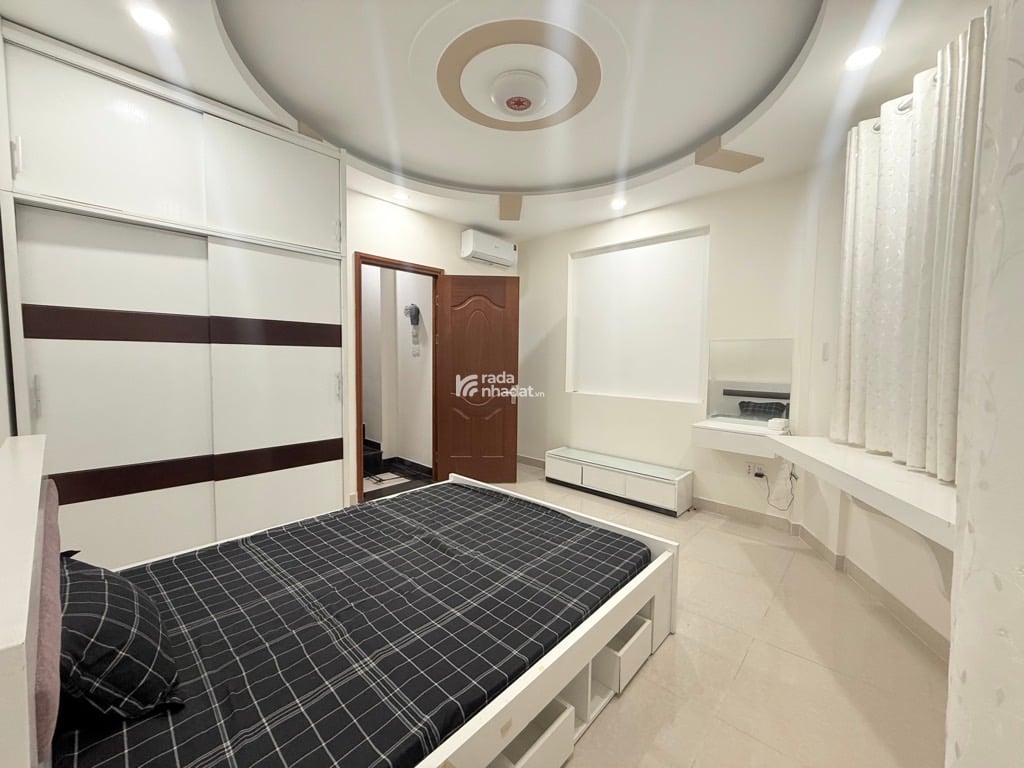 Bán nhà HXH Đoàn Thị Điểm, khu hiếm nhà bán, 5 tầng, giá chỉ 7.7 tỷ