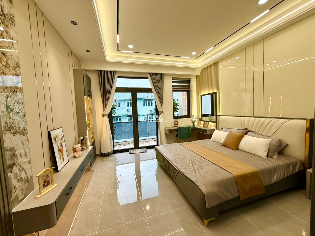 6 TẦNG - Ô TÔ NGỦ TRONG NHÀ - PHẠM VĂN CHIÊU -P.15 - GÒ VẤP -DT: 4.2*21M- 15.8 TỶ