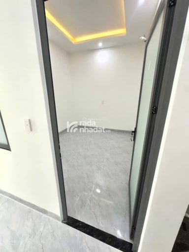 Bán gấp nhà riêng, DT 56m2, ngang 4x14m, đường Dương Quảng Hàm, P. 6, Gò Vấp