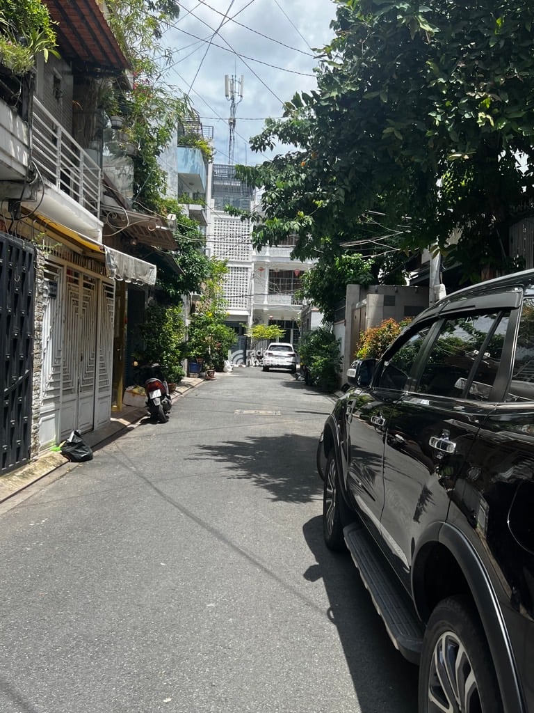 HẺM XE HƠI VIP 337 LÊ VĂN SỸ, TÂN BÌNH, 33M2 Ở NGAY. GIẢM 350TR CHỈ CÒN 8.2T TL 