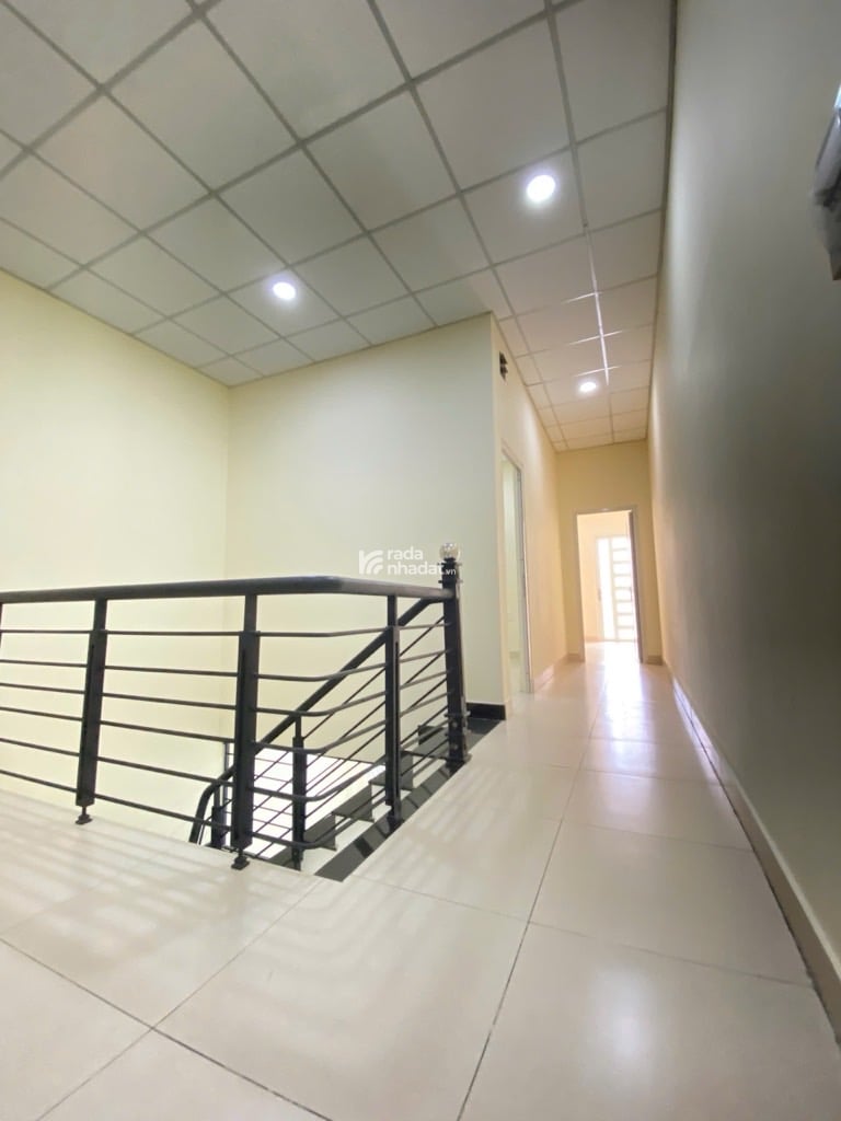 Gấp bán nhà 2 tầng 60m2 hẻm 1 sẹc đường Tây Hòa, ngay ngã tư MK, Phước Long A, Quận 9