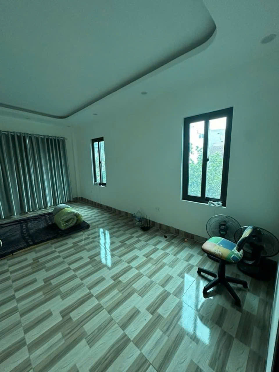42m2 NHÀ MỚI 5 TẦNG, LAI XÁ KIM CHUNG, LÔ GÓC 3 MẶT THOÁNG, ÔTÔ ĐỖ CỔNG, SỐ VUÔNG ĐẸP, 6.x TỶ 