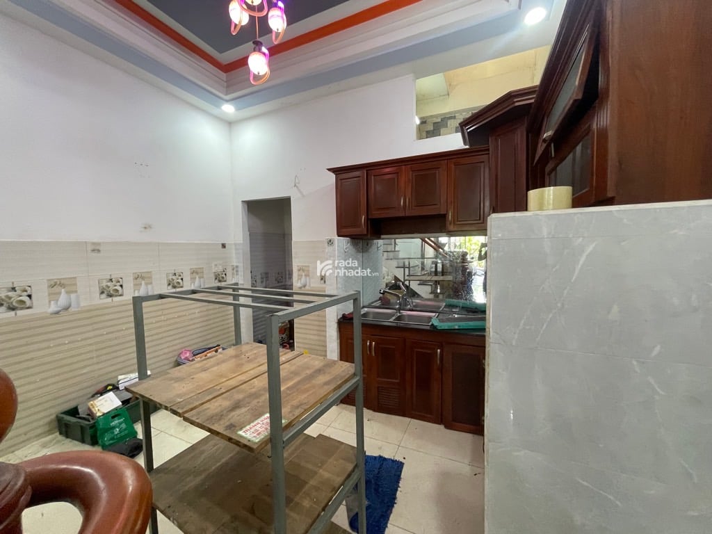 BÁN NHÀ 66M2 5.7 TỶ 4 TẦNG MẶT TIỀN CÓ SÂN ĐỂ XE HƠI 7 CHỖ BÌNH TÂN 