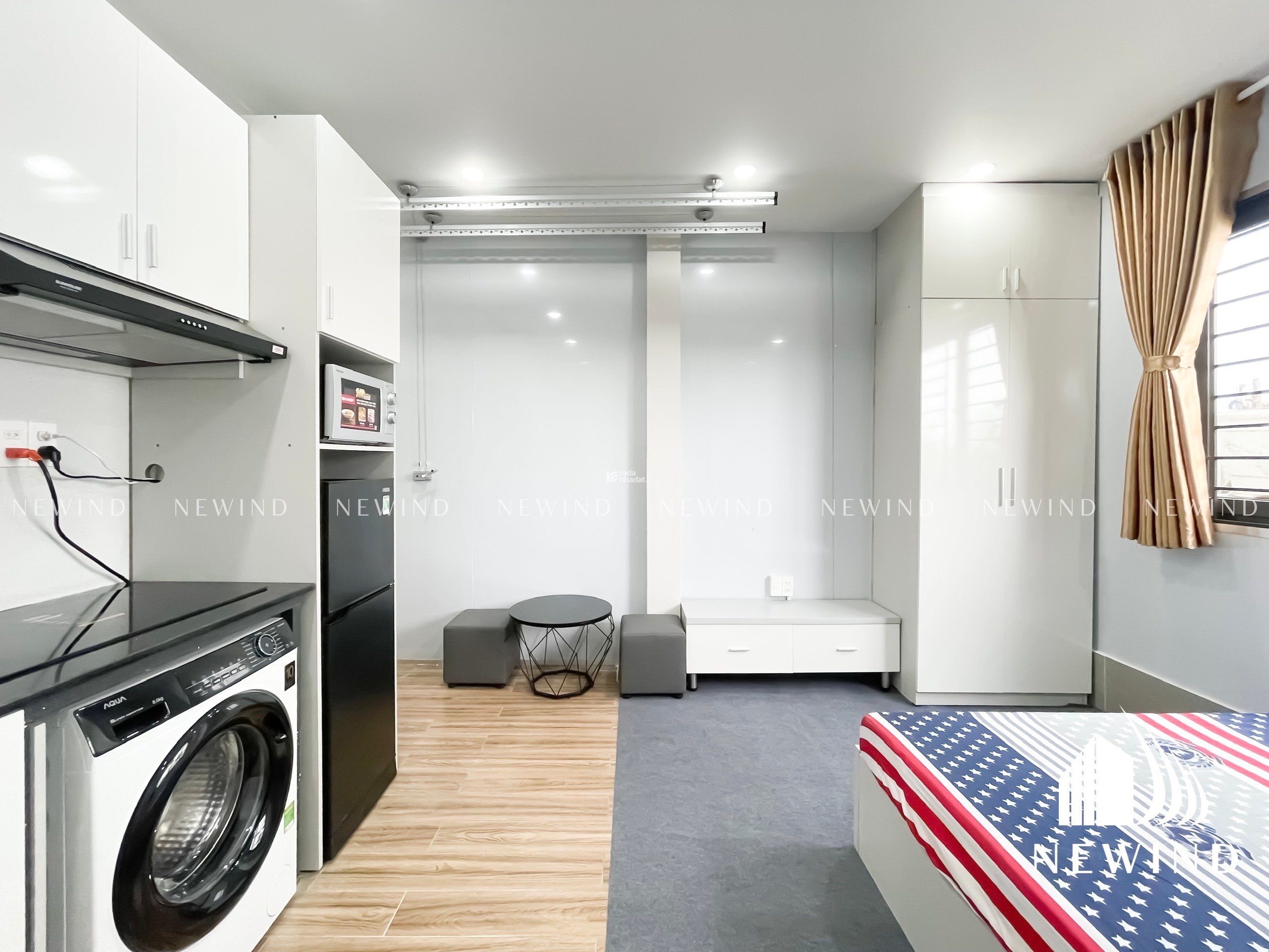 Nhà mới máy giặt riêng, full nội thất, cửa sổ lớn tầng cao thoáng mát, sát bên Lotte
