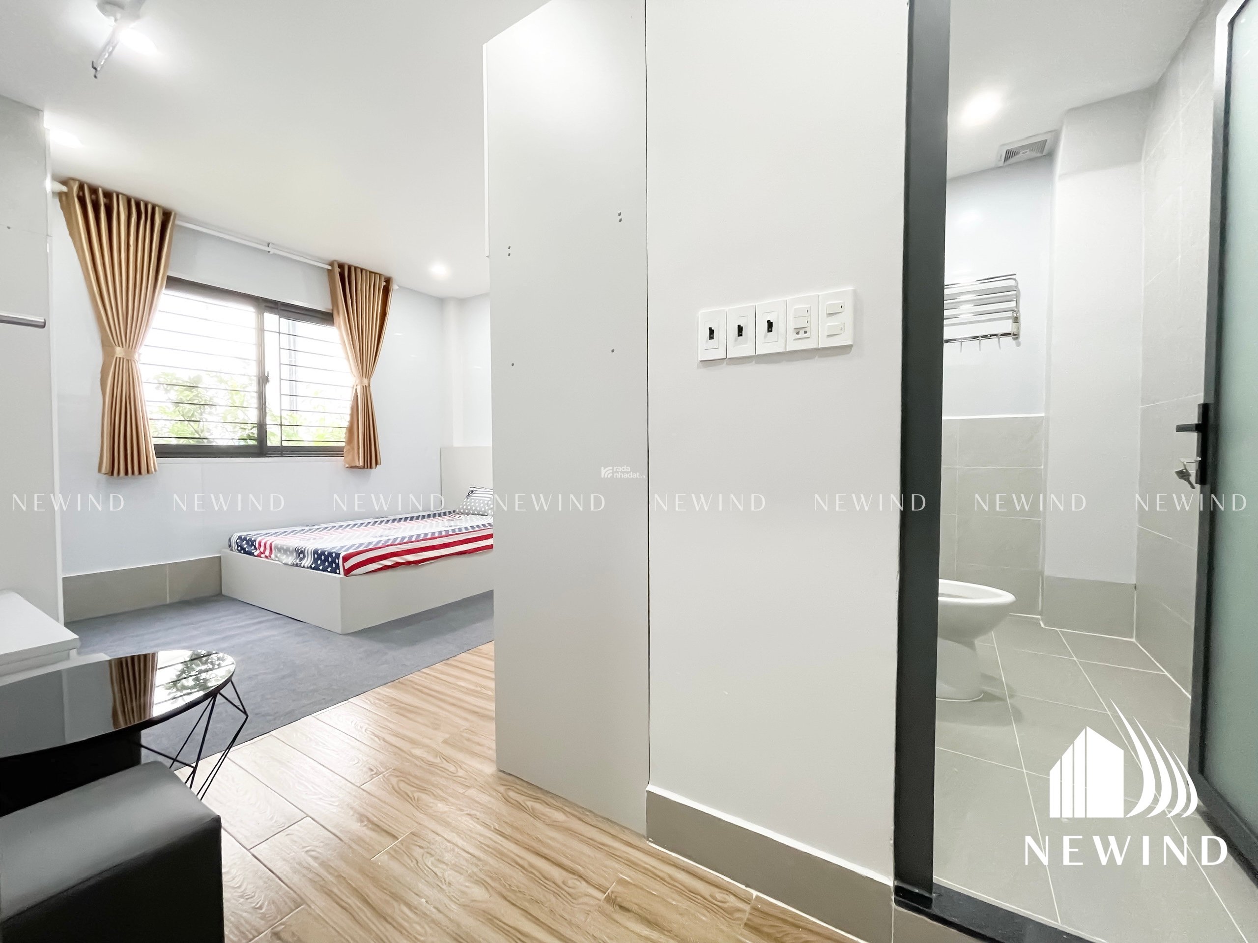 Nhà mới máy giặt riêng, full nội thất, cửa sổ lớn tầng cao thoáng mát, sát bên Lotte