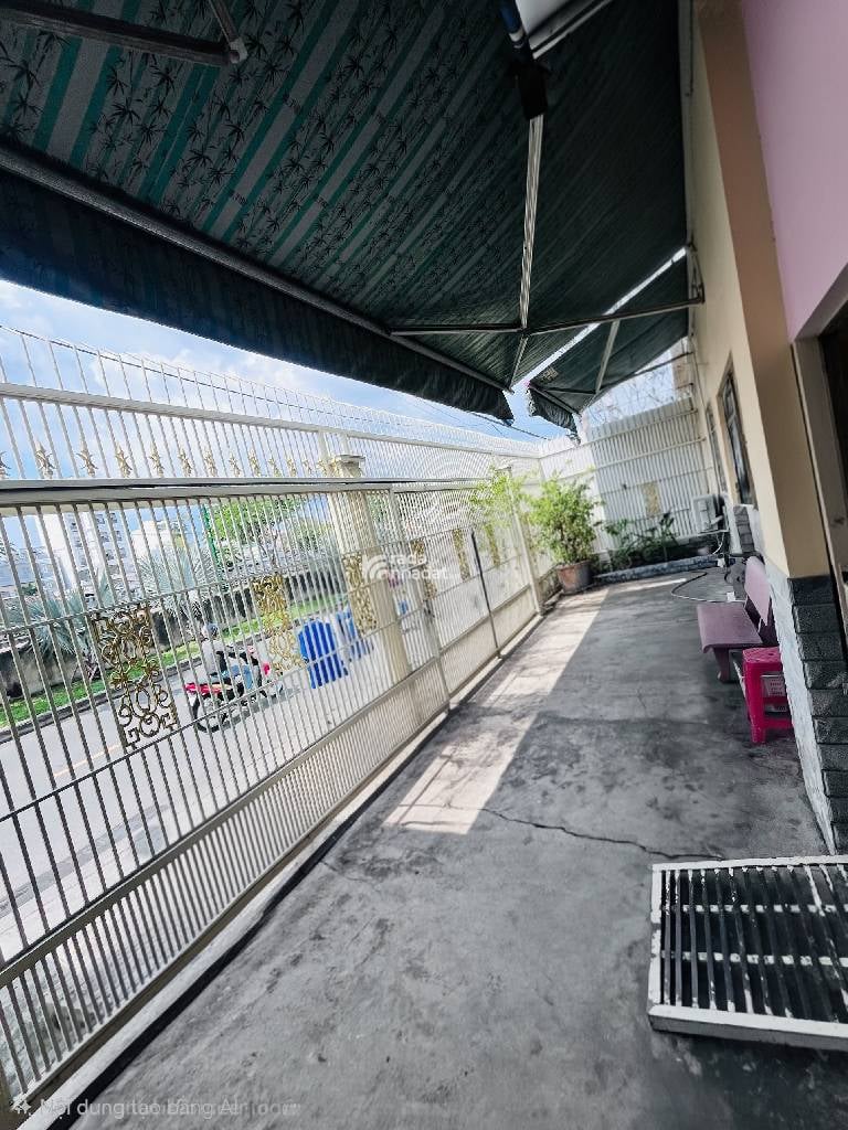 Mặt tiền Kinh Doanh Gần Bến Bình Đông vị trí đẹp , DT : 160m2 Sổ hồng nở hậu , hoàn công đủ