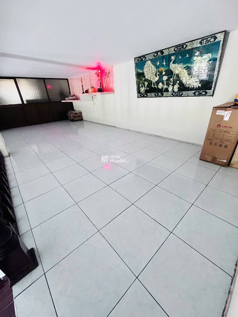 Mặt tiền Kinh Doanh Gần Bến Bình Đông vị trí đẹp , DT : 160m2 Sổ hồng nở hậu , hoàn công đủ