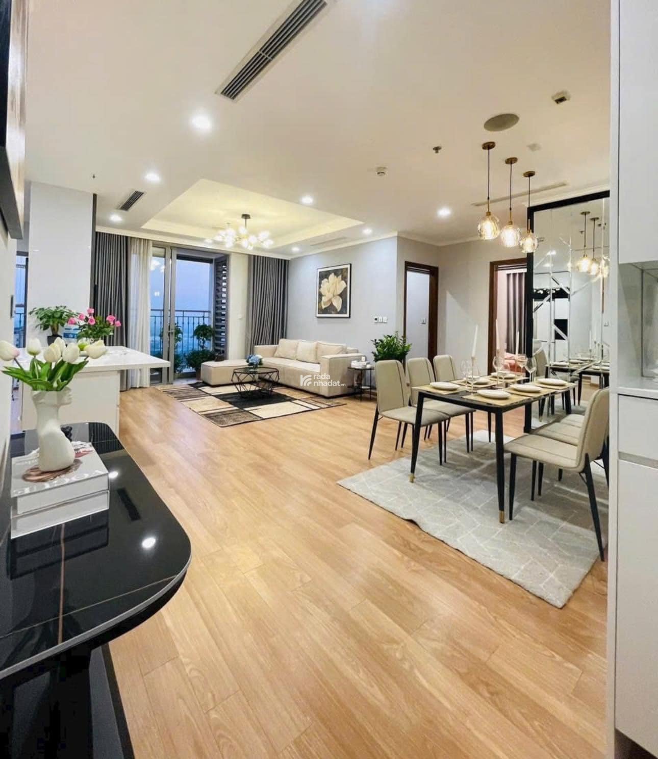 Chính chủ bán 3pn, 2wc, tầng trung, full nt chỉ 5,7 tỷ. Lh ép giá: 0343,202.831