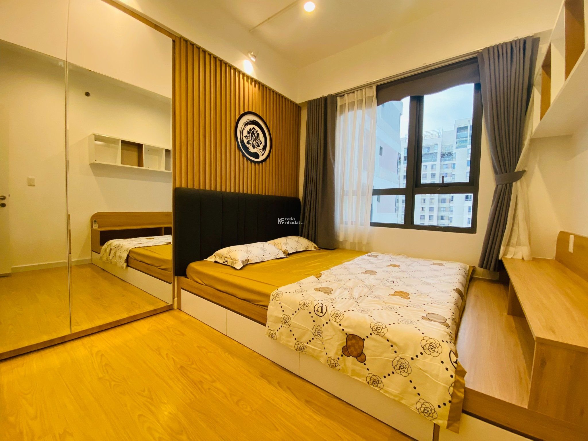 Bán Masteri Thảo Điền quận 2 ban công 4 cánh, view tòa 81, 3PN, 2wc giá 7.3 tỷ sổ hồng