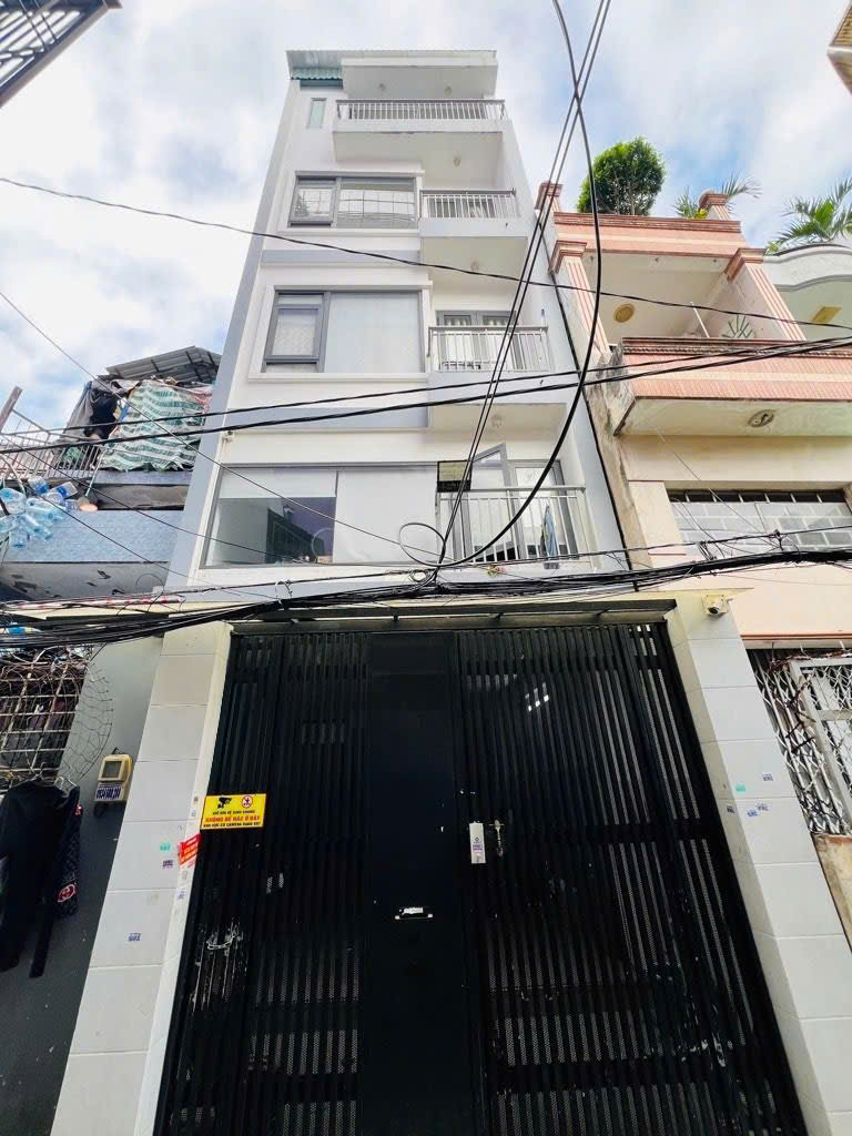 BÁN CHDV HẬU GIANG,PHƯỜNG 12 (4,5m x 20m x 5 TẦNG) 10,2 TỶ TL