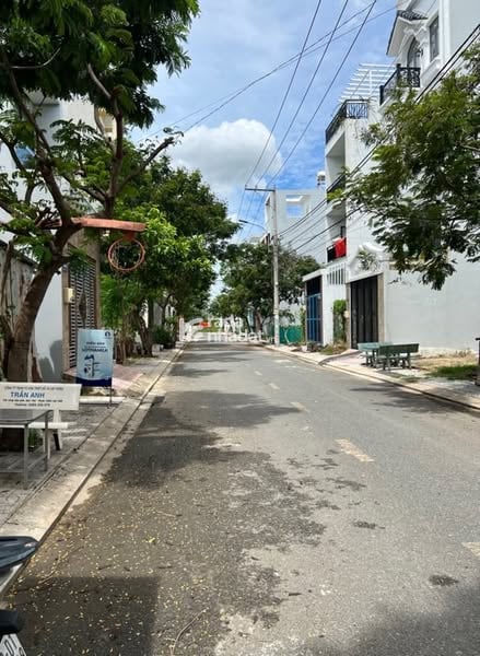 Bán 3 tầng 70m2 Kinh Doanh Ngay Nút Giao Vành Đai 3 - Cao Tốc, Q9. Giá 5.xx Tỷ
