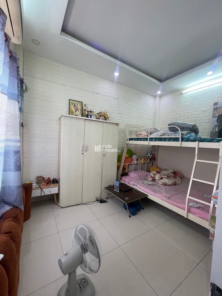 GẦN KCN TÂN BÌNH, TÂY THẠNH, TÂN PHÚ, 40M2 CÓ KC MỚI. GIẢM 550TR CHỈ 4.8T TL TỐT