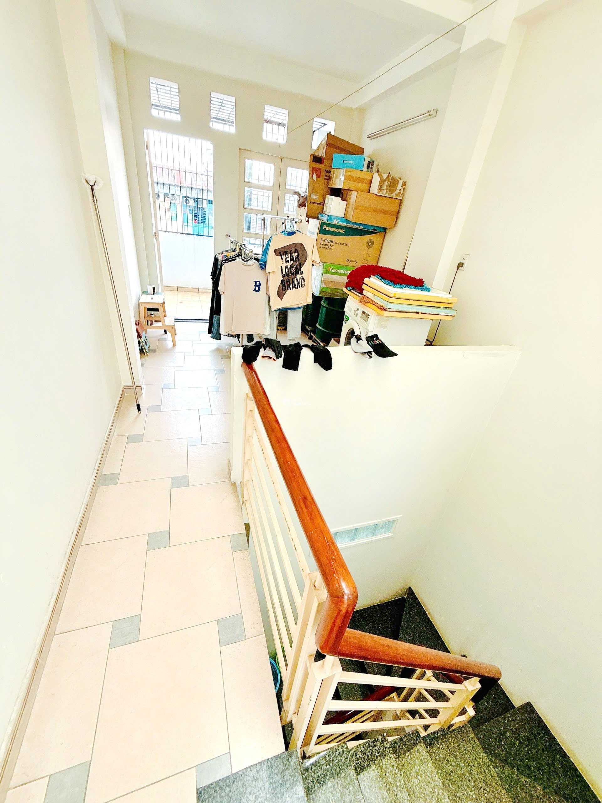 Bán nhà 2 lầu gần MT đường Hưng Phú P.10 Quận 8