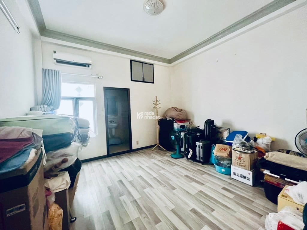 BÁN NHÀ YÊN THẾ 66M2 GIÁ 13.9 TỶ CHÍNH CHỦ LÂU ĐỜI Ô TÔ NGỦ NHÀ KHU VIP SÂN BAY