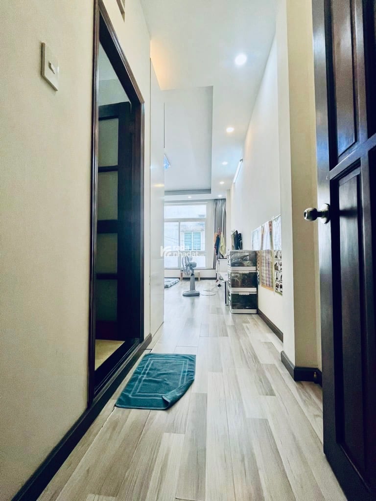 BÁN NHÀ YÊN THẾ 66M2 GIÁ 13.9 TỶ CHÍNH CHỦ LÂU ĐỜI Ô TÔ NGỦ NHÀ KHU VIP SÂN BAY