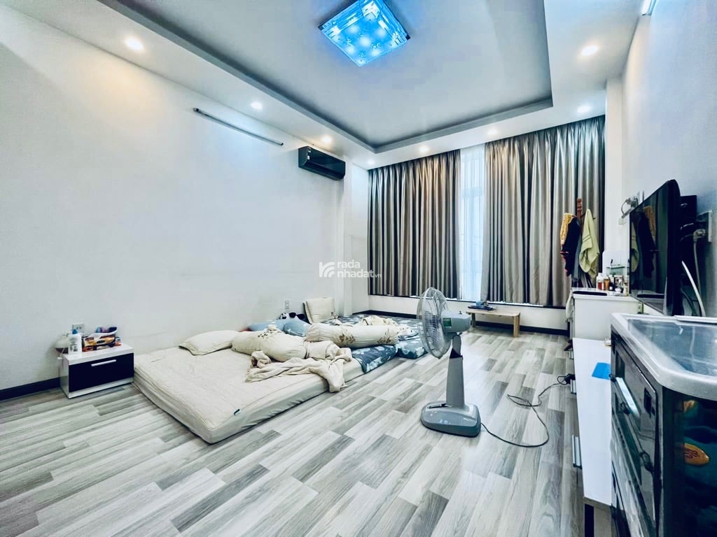 BÁN NHÀ YÊN THẾ 66M2 GIÁ 13.9 TỶ CHÍNH CHỦ LÂU ĐỜI Ô TÔ NGỦ NHÀ KHU VIP SÂN BAY
