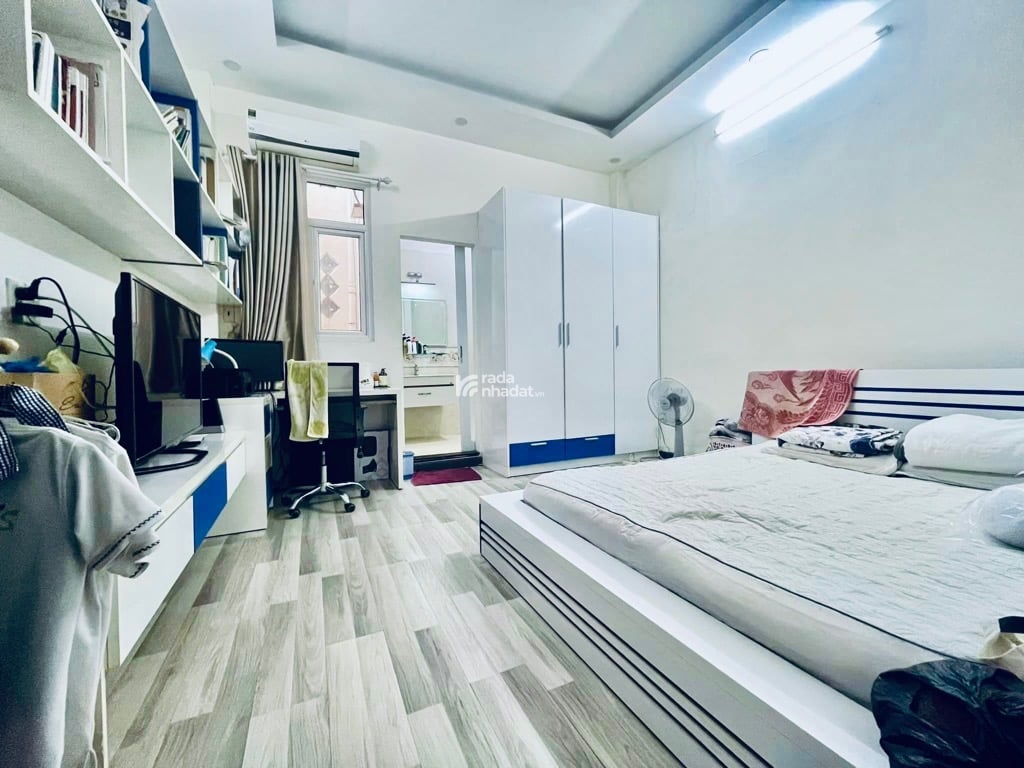 BÁN NHÀ YÊN THẾ 66M2 GIÁ 13.9 TỶ CHÍNH CHỦ LÂU ĐỜI Ô TÔ NGỦ NHÀ KHU VIP SÂN BAY