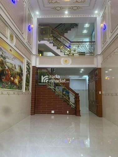 Về quê bán nhà 58m2,1 trệt 2 lầu,890 triệu,phùng hưng,p13,quận 5