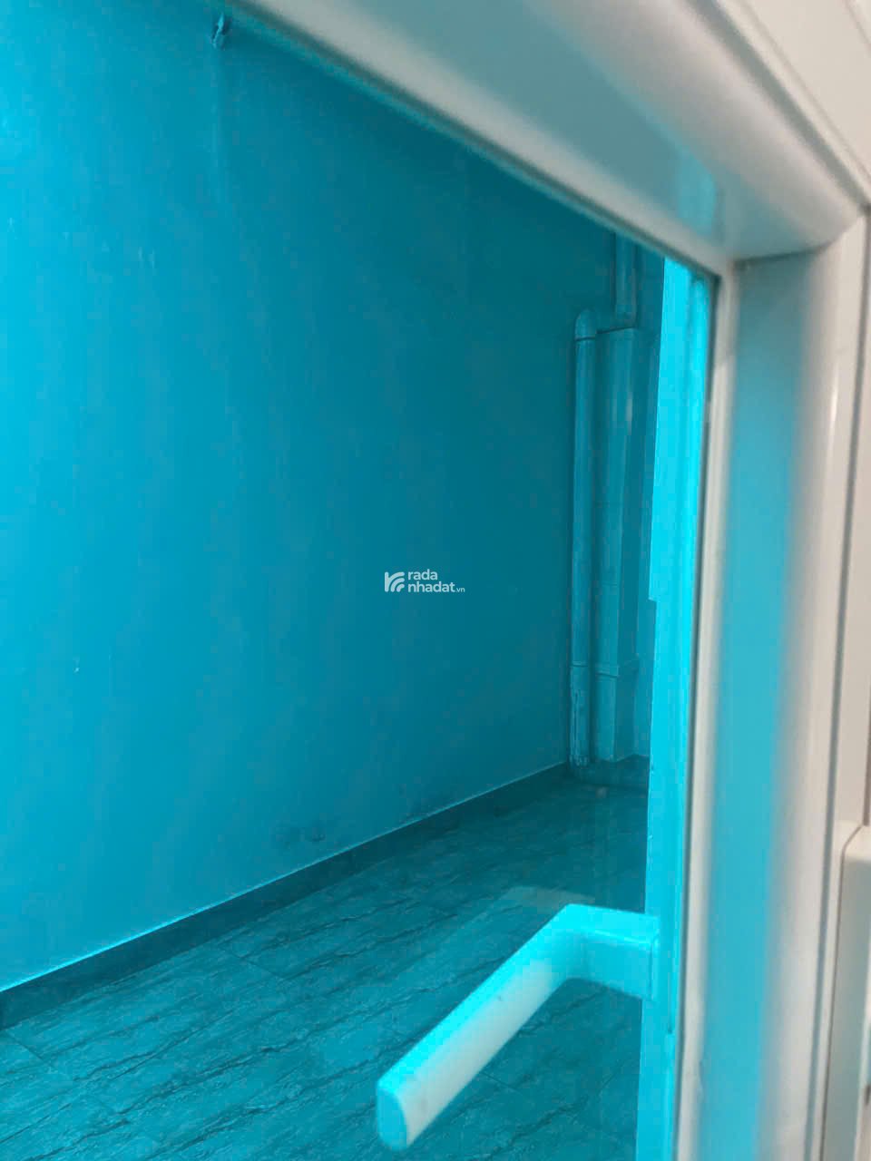 CHO THUÊ BIỆT THỰ LITTLE VILLAGE, SÁT GIGAMALL,1 HẦM 4 LAU,6PN,26TR.