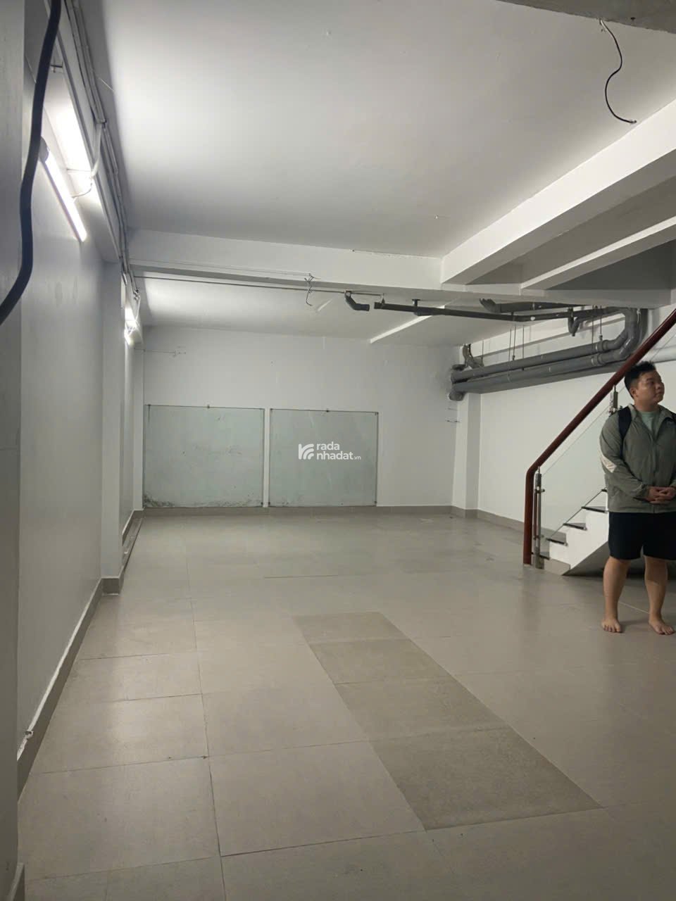 CHO THUÊ BIỆT THỰ LITTLE VILLAGE, SÁT GIGAMALL,1 HẦM 4 LAU,6PN,26TR.