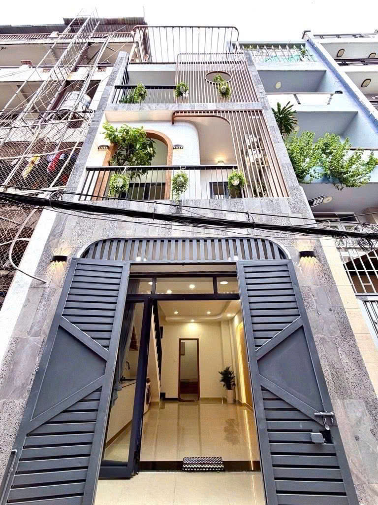 Chỉ 4 tỷ sở hữu 1 căn siêu VIP ngay Hoàng Văn Thụ, Phú Nhuận, 42m2, SHR hoàn công đủ