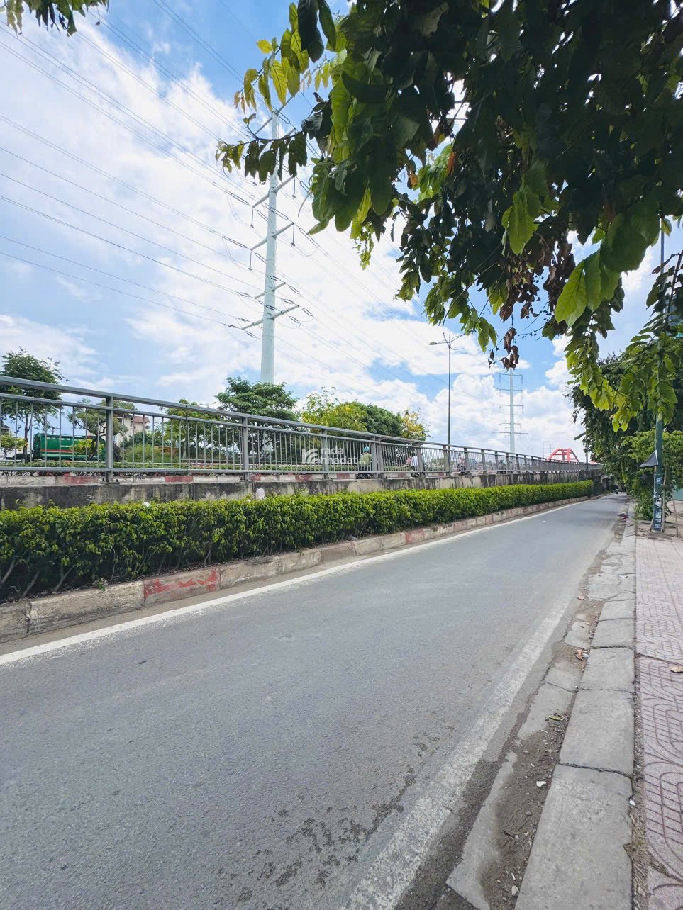 Hẻm Xe Hơi - Khu Phân Lô Gần Chân Cầu Phạm Văn Đồng, 4.5x18.4m, 4 Tấm, Giá 13.9 Tỷ Bớt Lộc