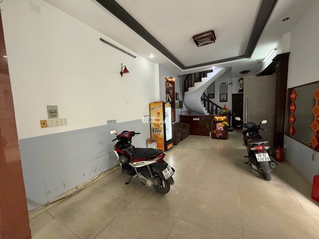  KHÁCH SẠN 4 TẦNG- MT ĐƯỜNG VỈA HÈ 12M CHUẨN- DÒNG TIỀN KHOÁN- NGANG CHUẨN 8M VUÔNG VỨC 